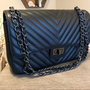 للعب anna luchini bags 